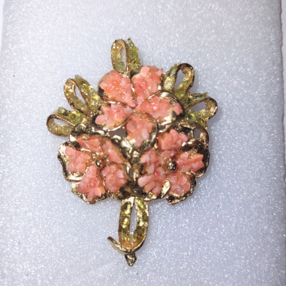1960's Coral Rock Peridot Crystal Brooch & Versatile Pendant   (Clone Lstg)